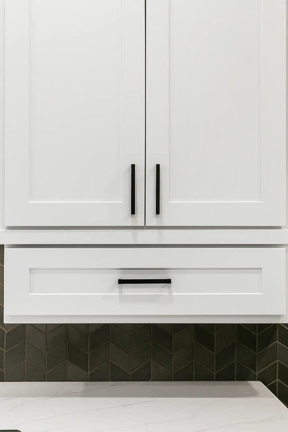 Signature Pearl White Kitchen Cabinets – Elegant, Bright & Timeless