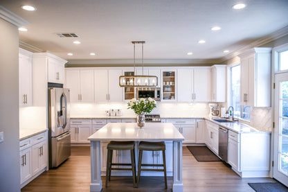 Signature Pearl Kitchen Cabinets – Elegant Creamy Finish for Timeless Kitchens