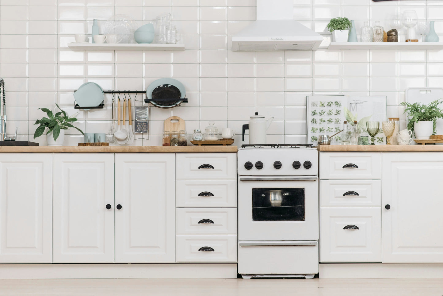 White Shaker Kitchen Cabinets – A Classic Choice for Every Home