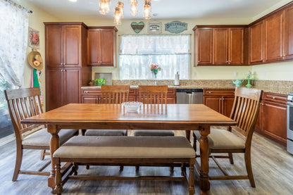 Desoto Linen & Woodland Brown Shaker Kitchen Cabinets – Warm Elegance Meets Timeless Style